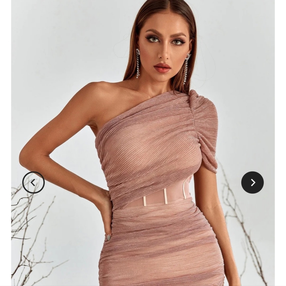 Mini pink beige cream dress - Picture 2 of 7